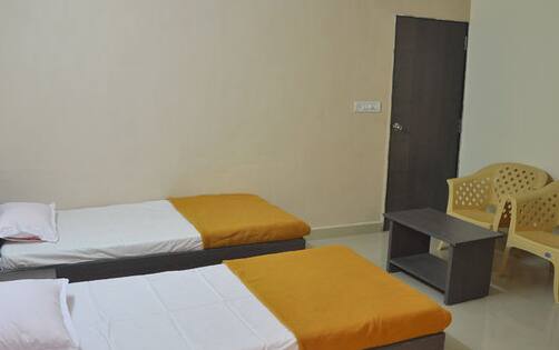 Hotel Anand Inn, Veraval 5